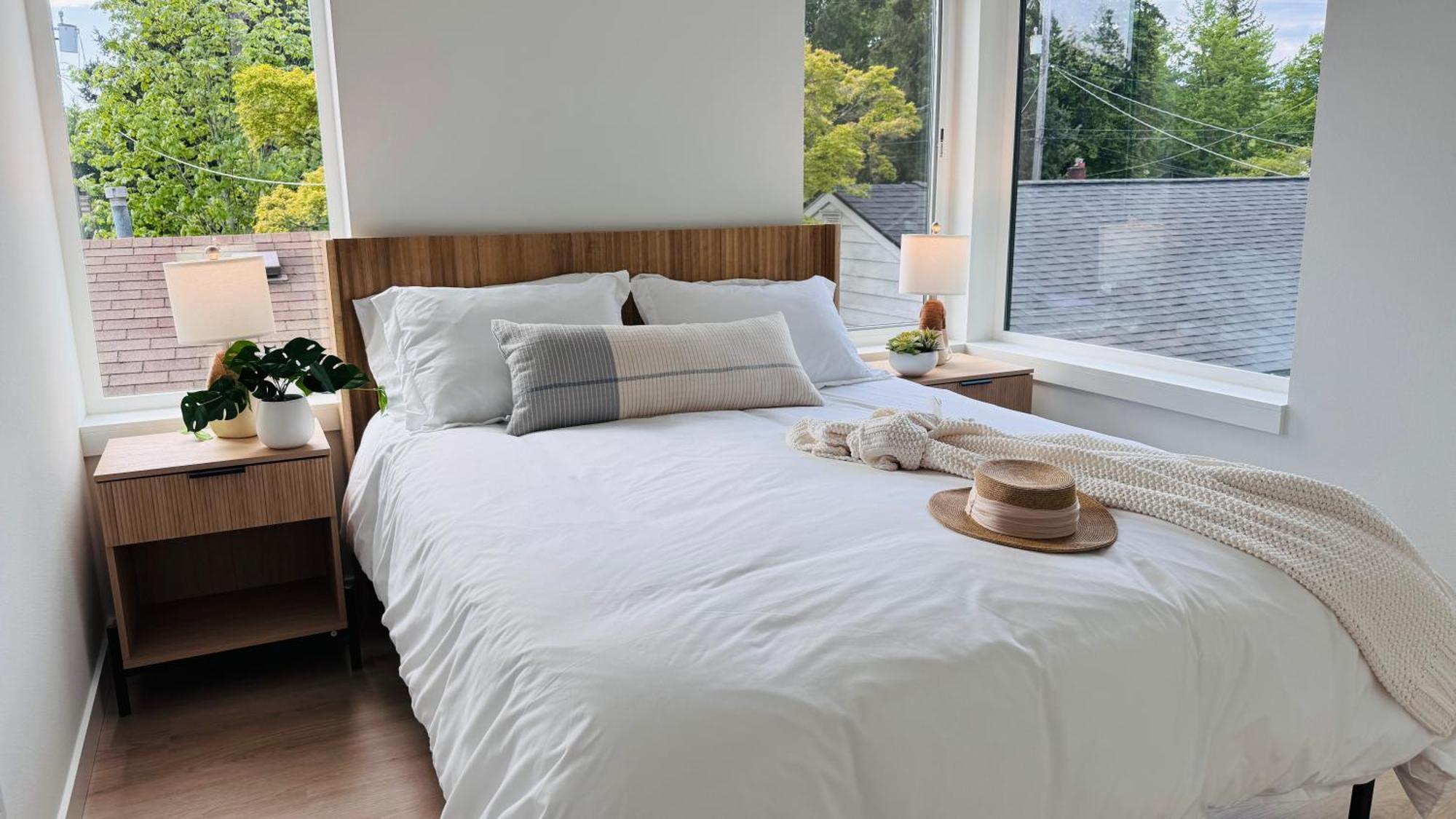 Brand New Architectural Gem 1900 Sqft House With Bathroom 15min To Downtown Holiday home